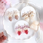 いちごの贈り物ピアス🍓🎀イヤリング