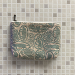 jungle relief コスメポーチ　14 ベージュ×ミント　裏地　ミント　ミナペルホネンの刺繍生地　