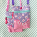 NEW⭐️移動ポケット　蓋なし　チャックつき　🌼小花ピンドット柄パープル🌼