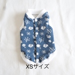 [犬服] XSサイズ 完成品 チワワ　　　　　　　　　　　リスとドングリ柄ニット バックオープン タンクトップ 背中開き