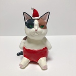 ぽっちゃり猫の置物(三毛猫) クリスマスver.
