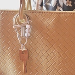 10月のピンクの誕生石 ローズクォーツのカラビナキーリング・女性への誕生日プレゼントに