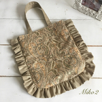 フリル　トートバッグ　ペイズリー柄(ベージュ)