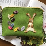 🐰felt  de patchworkうさぎと葉っぱのお薬手帳ケース🐰