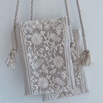 再販)刺繍リボンスマホショルダー