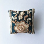 クッション　中　ダークグリーン花柄刺繍　ドール用　1/6スケール