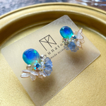 青い宝石×蝶　ピアス／イヤリング