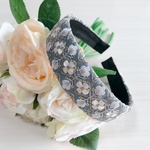 インド刺繍リボン　カチューシャ　金糸　小花　ライトブルー