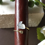 【人気のラビットモチーフです】アメリカ製ヴィンテージガラス使用✴︎✴︎ウサギのリング /1本