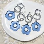 【なおこ様専用】💙ネイビーブルーのお花ピアス