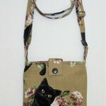 ◆ポケットなしシンプル◆百華繚蘭◆Japanese黒猫と牡丹×ベージュ地◆スマホポシェット　ショルダー　ポーチ