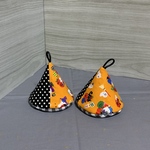 ハロウィン柄の三角鍋つかみ(オレンジ)