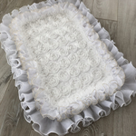 WhiteRoseプリンセスカフェマット✨犬用　長方形69×49ｾﾝﾁ程（フリル含）