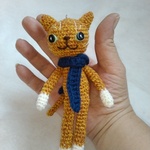 マフラーをした猫のバッグチャーム