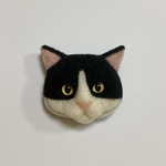 羊毛フェルト 猫ブローチ ハチワレ