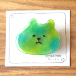 グリーンくまのブローチ