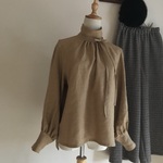 フレンチリネンバイオウォッシュ加工Cで作ったハイネックブラウス