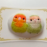 コザクラインコの刺繍ブローチ