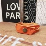 ヌメ革キャメル色ブレスレット＊レザーバングル＊三つ編み＊くたくた仕上げ