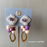 【スモーキーグリーン】刺繍のお花のピアス(イヤリング）