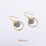 グレーカラーラウンドピアス
