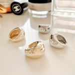 ぷっくりの小ぶりフープピアス　ワンタッチピアス　シルバー　ゴールド