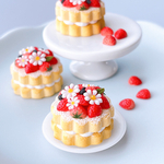いちごのお花畑ケーキ✳︎お皿付き