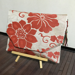 唐花文様のクラッチバッグ　着物（帯）リメイク