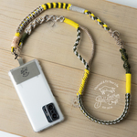 パラコードをしっかりと編み込んだスマホショルダー　スマホホルダー　YELLOW×KAHKI