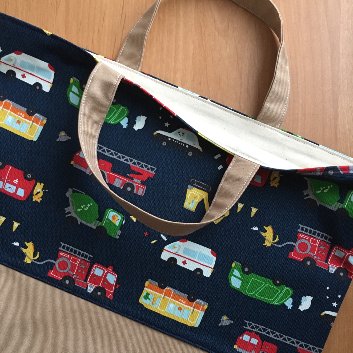 受注製作】🚑はたらく車柄のレッスンバッグ＆上履き入れ2点セット