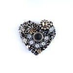 Antique Silver Beads Reunion チェコフラワーが大人可愛い  ハートのビーズ刺繍ブローチ