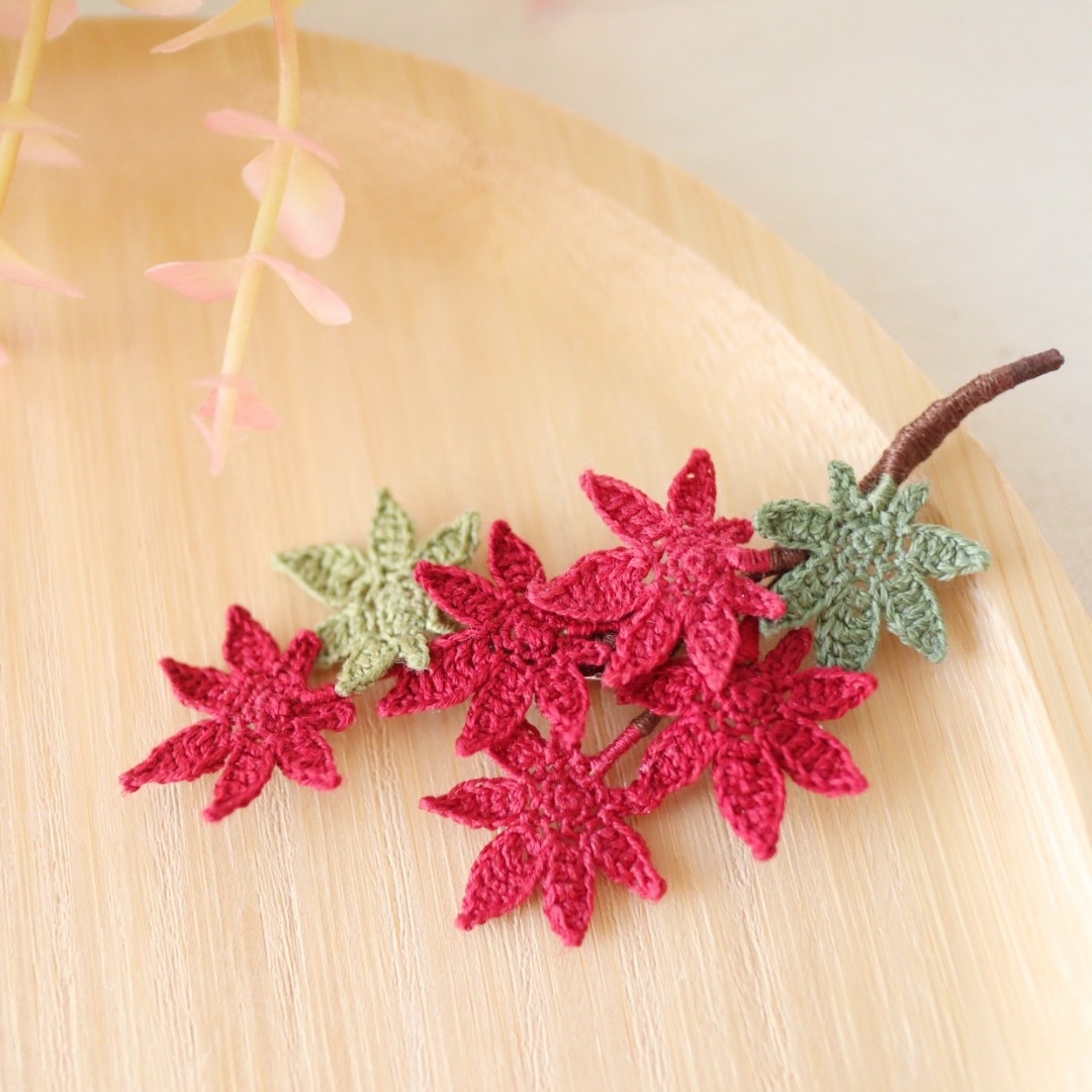 タケコブター　ハンドメイド　チューリップ&かすみ草ブーケ　刺繍ブローチ チューリップ刺繍ブローチ#14 （No.342 刺繍ブローチ（フェルト