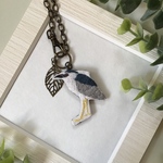 いつも一緒♡ ゴイサギ の刺繍バッグチャーム