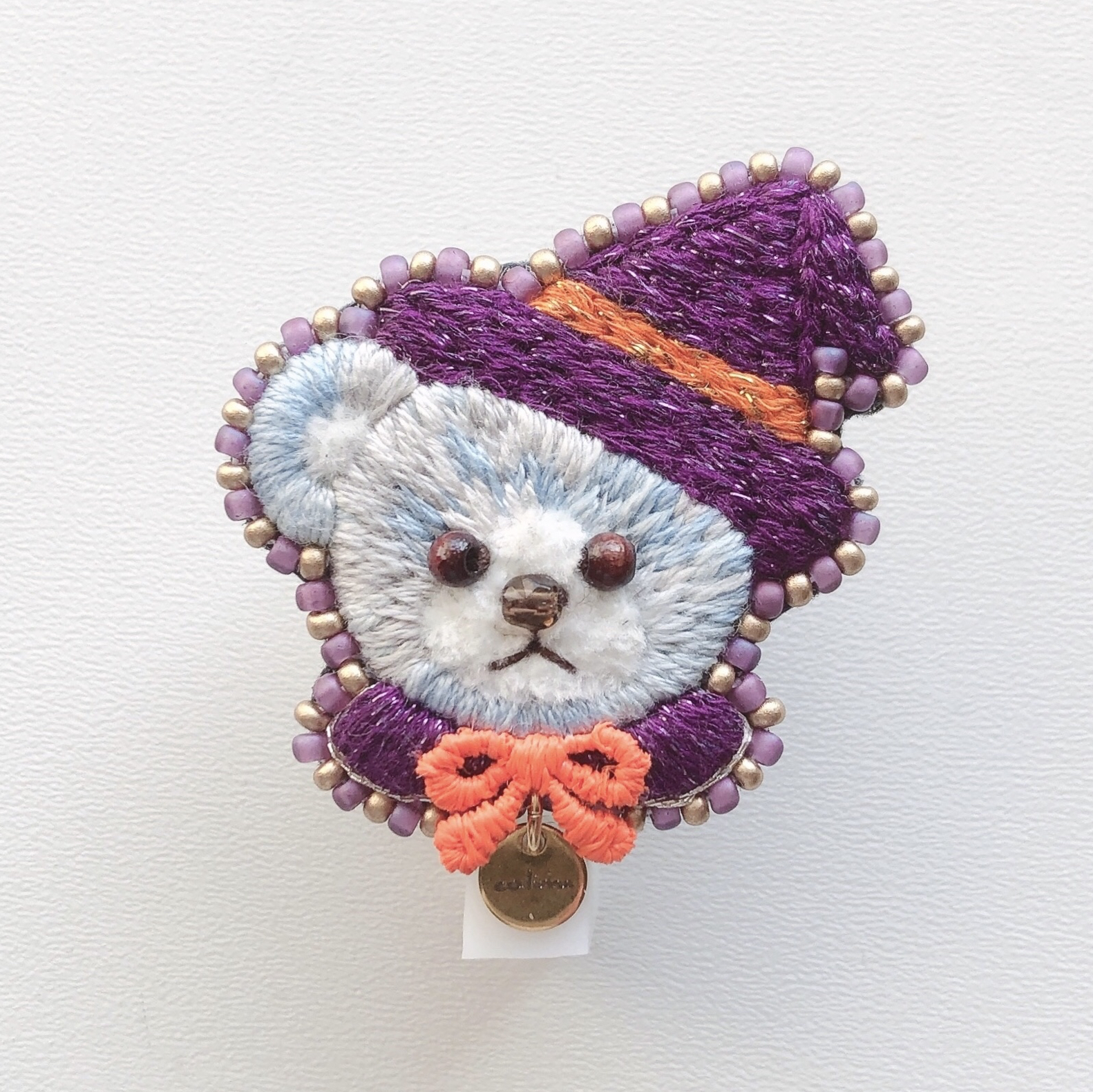 テディベア刺繍ブローチ 赤茶系 - co.lima こりま | minne byGMOペパボ