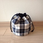 タータンチェックの丸底巾着