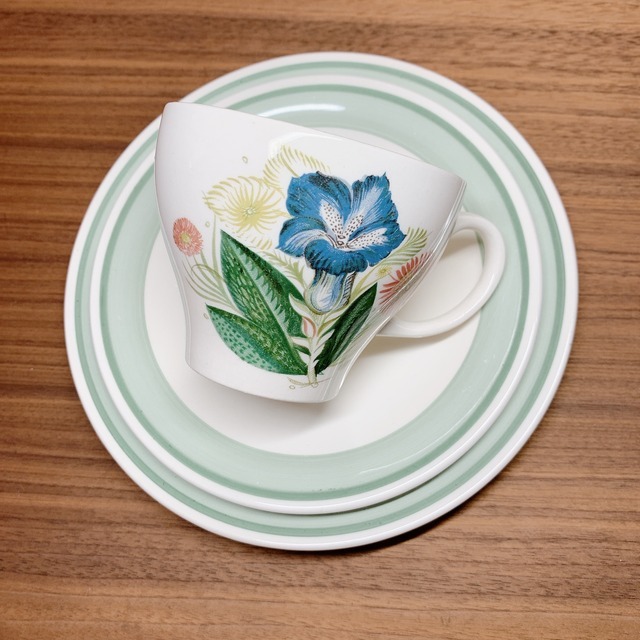 スージークーパー りんどう トリオ A イギリス製 ヴィンテージ食器