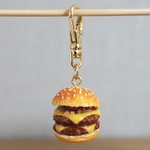 【チャーム】ダブルチーズバーガー