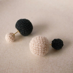 Black&White 編玉のバックキャッチピアス