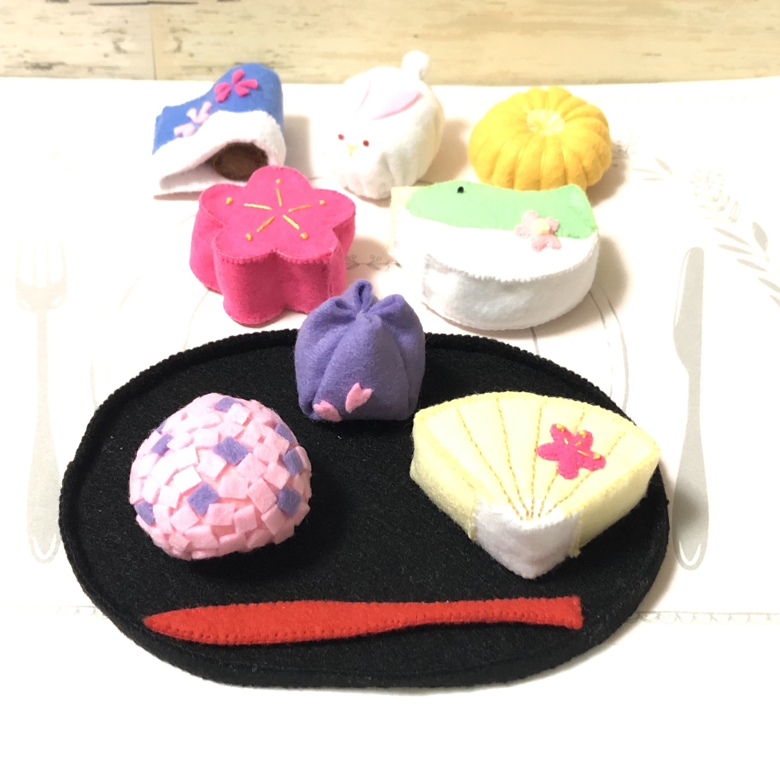 マグネット入り　フェルトケーキ【ハンドメイド】 マグネット入り フェルトケーキ【ハンドメイド】 - メルカリ