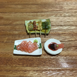 『今夜はビールで！』串焼き盛り合わせ・まぐろの刺身◆居酒屋メニュー◆ミニチュアフード ３個セット