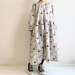 猫とリーフのゆったり長袖ワンピース＊国産コットン100％＊秋冬＊ハーブ草木植物花柄＊黒猫ブリティッシュロシアン