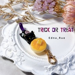 Trick or Treat🐈‍⬛💕パンケーキ食べるにゃ🥞ミニキーホルダー 送料無料 レジン ジャンピング猫 