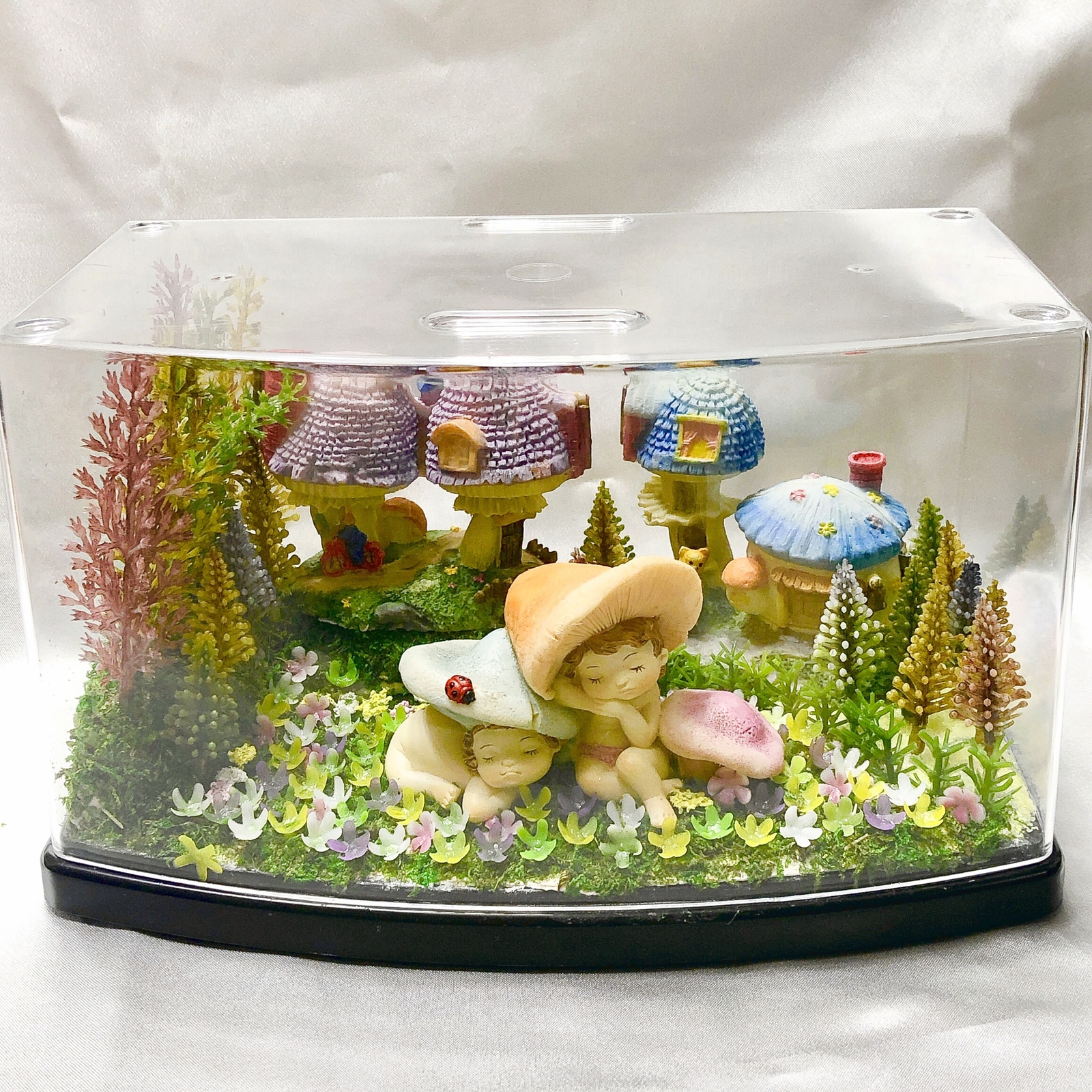 ジオラマ】夢の森の仲間たち - キノコの妖精 - HANAMARU雑貨 | minne
