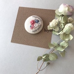 刺繍ブローチ