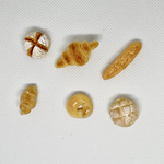 選べる6種のパンのストラップ🥐