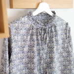 mさま専用ページ【10/1♡新入荷】リバティ＊フリルネックブラウス（9号)