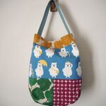 ワンハンドルbag♪北欧風ランダムパッチ♪帆布　スモークブルー　クマ　イチゴ