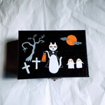 怖がり白ネコの小箱