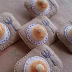 《再販》ホットケーキのブローチ（フェルト・stitch）