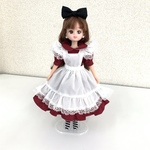 【送料無料】リカちゃんお洋服、ワインレッドのアリス風ワンピースセット（エプロン、靴下、カチューシャ付き）（44）